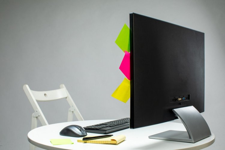 Transform Your Workspace with a Stylish and Functional Monitor Arm