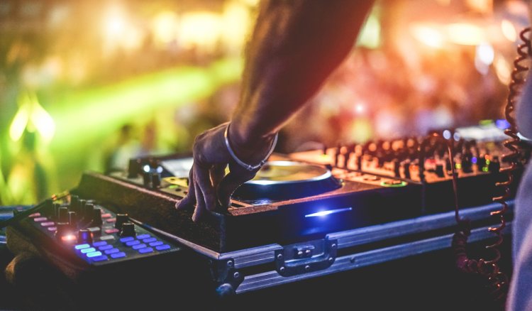 DJ Services in Halifax: A Comprehensive Guide to Finding the Perfect DJ for Your Event